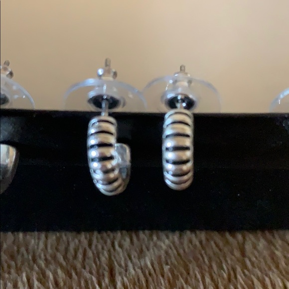 Set of 3 Small Hoop Earrings - Picture 3 of 5